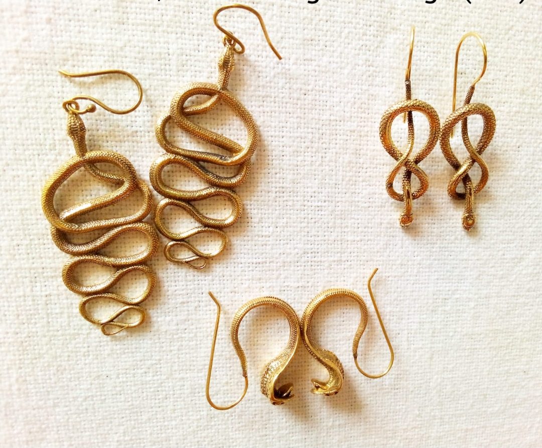 Snake Earings Gold